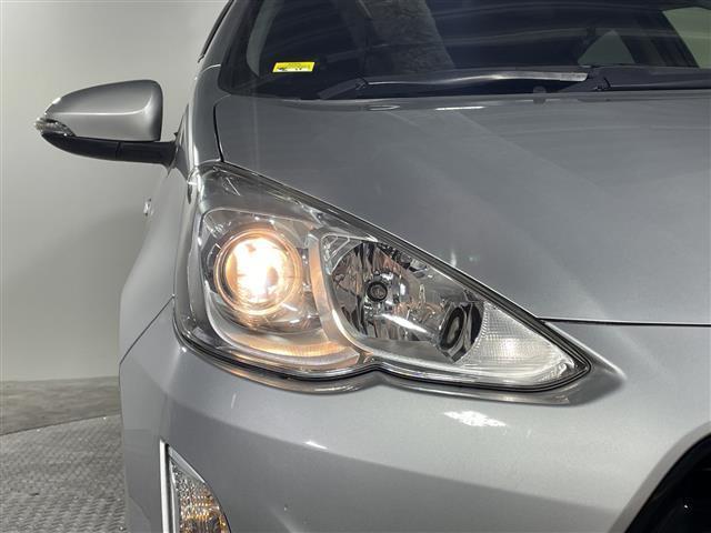 アクア Ｇ　県外仕入れ　禁煙車　純正ナビ　ＣＤ　ＤＶＤ　Ｂｌｕｅｔｏｏｔｈ　フルセグＴＶ　バックカメラ　レーンディパーチャーアラート　プリクラクションセーフティ　オートマチックハイビーム　フォグライト（28枚目）