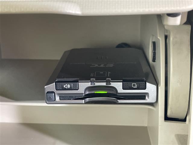 ミラココア ココアプラスＸ　県外仕入れ　禁煙車　社外ナビ　ＣＤ　ＤＶＤ　Ｂｌｕｅｔｏｏｔｈ　ワンセグＴＶ　ＥＴＣ　ＵＳＢ端子　ベンチシート　アイドリングストップ　電動格納ミラー　ドアバイザー　ミラココア専用ホイルキャップ（6枚目）