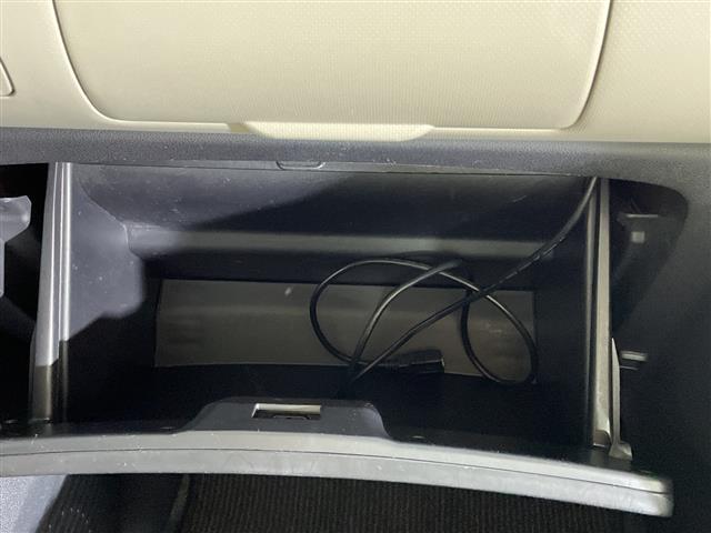 ミラココア ココアプラスＸ　県外仕入れ　禁煙車　社外ナビ　ＣＤ　ＤＶＤ　Ｂｌｕｅｔｏｏｔｈ　ワンセグＴＶ　ＥＴＣ　ＵＳＢ端子　ベンチシート　アイドリングストップ　電動格納ミラー　ドアバイザー　ミラココア専用ホイルキャップ（8枚目）