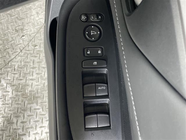 店舗にて現車の確認もできますので、お電話で在庫のご確認の上是非ご来店くださいませ！！！