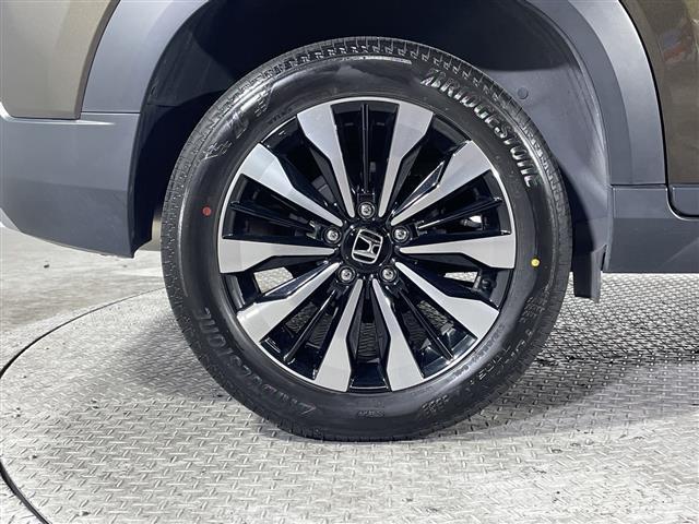 店舗にて現車の確認もいただけますので、お電話で在庫のご確認の上是非ご来店くださいませ！！！