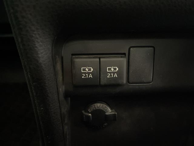 �y�A�N�Z�T���[�\�P�b�g�i�d���\�P�b�g�j�z�d������P�[�u�����Ȃ��΁A�X�}�[�g�t�H���Ȃǂ̓d�q�@��̏[�d�Ȃǂ��s�����Ƃ��ł��܂��I�Q�[���@���A�J�����̏[�d�ɂ��֗��ł��ˁB