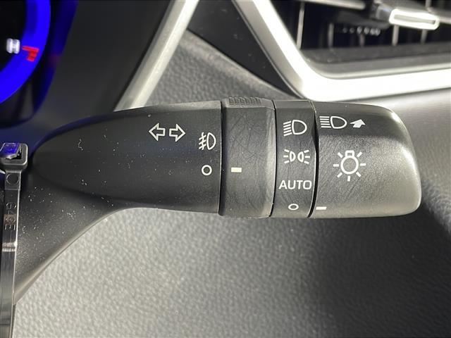 【ＥＴＣ】有料道路を利用する際に料金所で停止することなく通過できる、ＥＴＣ車載器（ノンストップ自動料金収受システム機器）が装備されています。セットアップを行うことで利用可能になります。