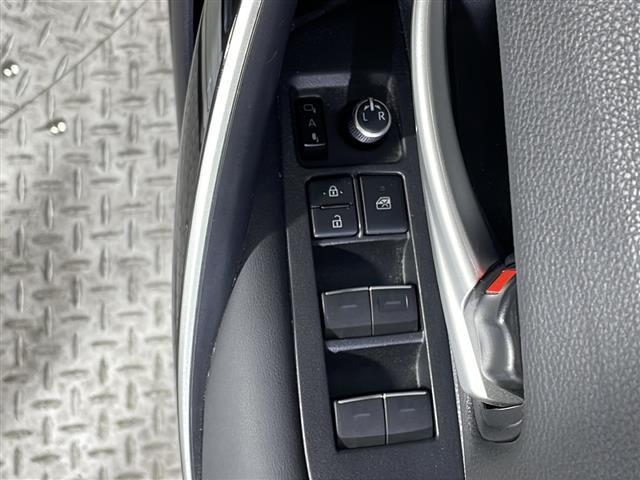 店舗にて現車の確認もいただけますので、お電話で在庫のご確認の上是非ご来店くださいませ！！！