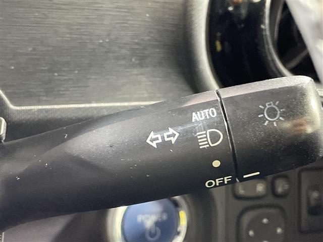 �y�N���[�Y�R���g���[���z�������H�⎩���Ԑ�p���H�𑖍s���Ƀh���C�o�[���ݒ肵�����x�ŁA�A�N�Z���y�_���𓥂܂Ȃ��Ă��A���̎ԑ��ő��s���Ă���܂��I