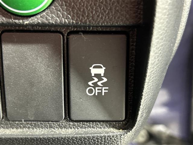 【スマートキー（エンジンスタートストップスイッチ）】スマートキー（電子キー）を持っていれば、スイッチを押すだけでエンジンをかけることができます！