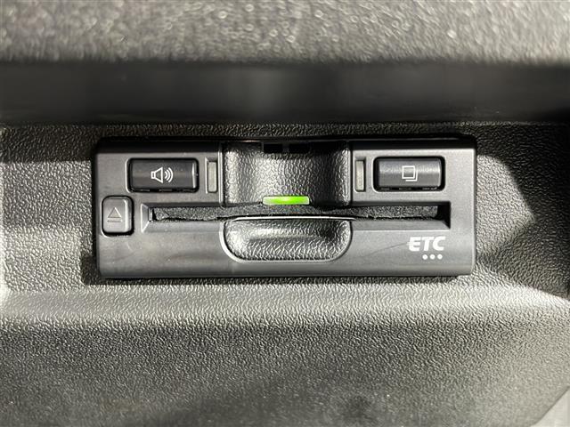 【　ＥＴＣ　】今やカーライフにおける重要性はナビにも匹敵するのではないでしょうか？セットアップを行うことで利用可能になります！