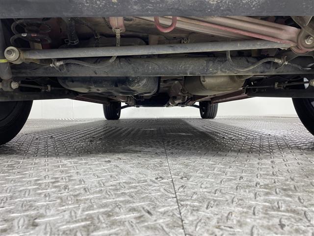 【下廻り】目立つ錆や、オイル漏れもなく安心です！掲載箇所以外にご希望の写真がございましたら、お気軽にお問い合わせ下さい！メールや郵送でお送りさせていただきます。