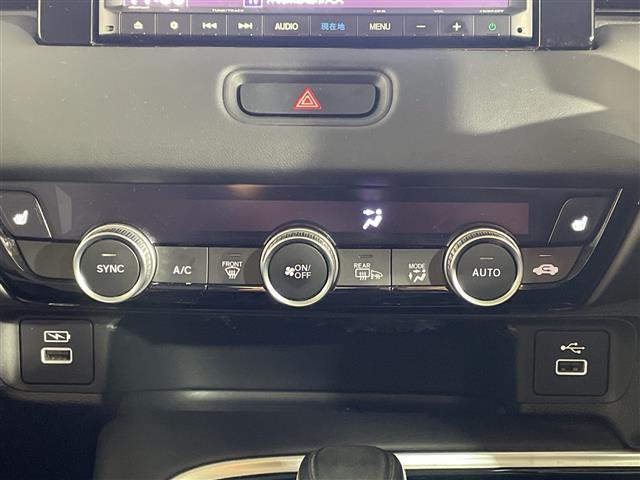 【オートエアコン】車内温度を感知して自動で温度調整をしてくれるのでいつでも快適な車内空間を創り上げます！