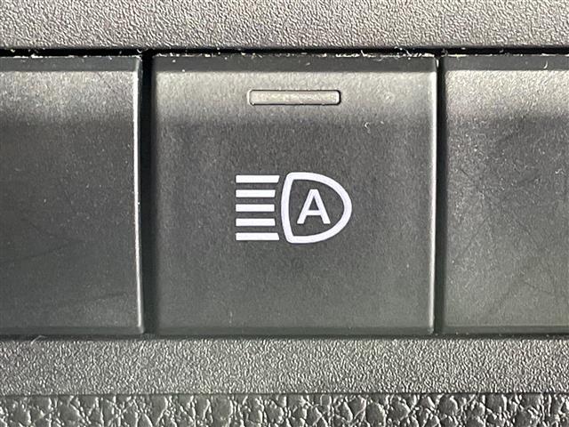 �y�I�[�g�}�`�b�N�n�C�r�[���i�`�g�a�j�z�t�����g�E�C���h�E�K���X�㕔�ɐݒu���ꂽ�O���J�����ɂ��A�O���ԗ��̃����v��X�H���Ȃǂ̖��邳�𔻒肵�A�����I�Ƀn�C�r�[���ƃ��[�r�[����؂芷���Ă���܂��I