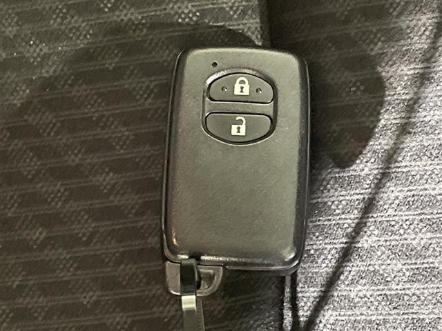 �y�X�}�[�g�L�[�i�G���W���X�^�[�g�X�g�b�v�X�C�b�`�j�z�X�}�[�g�L�[�i�d�q�L�[�j�������Ă���΁A�X�C�b�`�����������ŃG���W���������邱�Ƃ��ł��܂��I