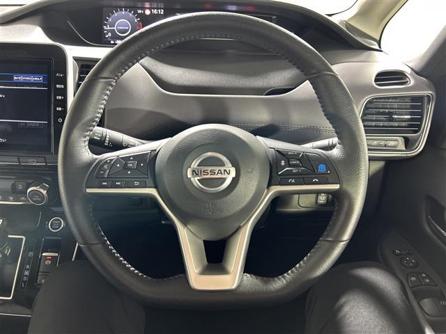 �y�v�����X�e�A�����O�z�{�v�d�l�ō��������ӂ��n���h���ł��B�g���Ύg���قǖ����o�Ă���̂Œi�X�ƈ������N���Ă���̂̓��U�[�f�ނȂ�ł͂ł��I