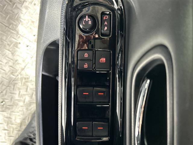 店舗にて現車の確認もできますので、お電話で在庫のご確認の上是非ご来店くださいませ！！！