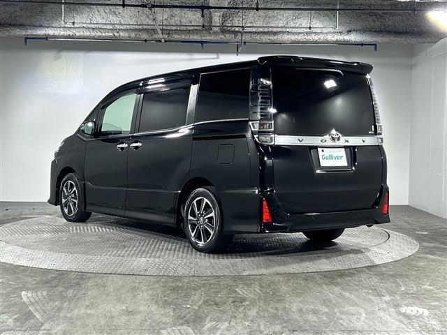 店舗にて現車の確認もできますので、お電話で在庫のご確認の上是非ご来店くださいませ！！！