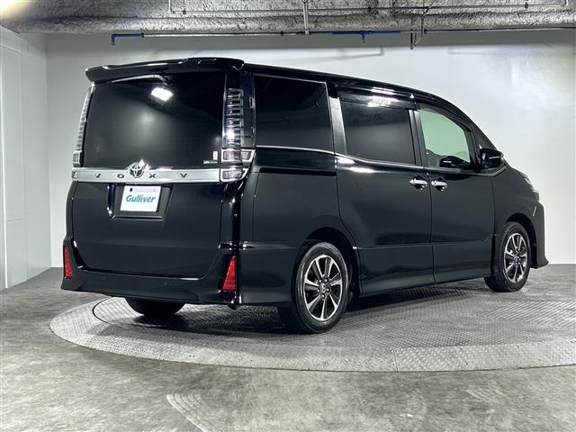 店舗にて現車の確認もできますので、お電話で在庫のご確認の上是非ご来店くださいませ！！！