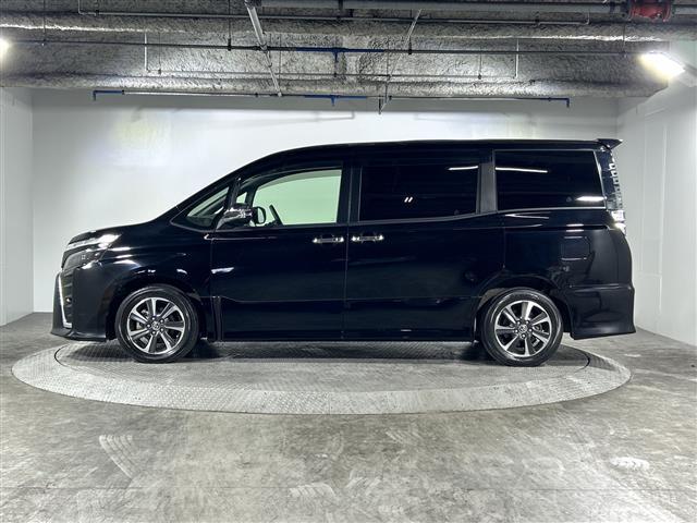 店舗にて現車の確認もできますので、お電話で在庫のご確認の上是非ご来店くださいませ！！！