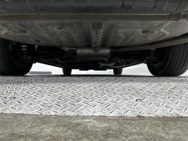 【下廻り】目立つ錆や、オイル漏れもなく安心です！掲載箇所以外にご希望の写真がございましたら、お気軽にお問い合わせ下さい！メールや郵送でお送りさせていただきます。