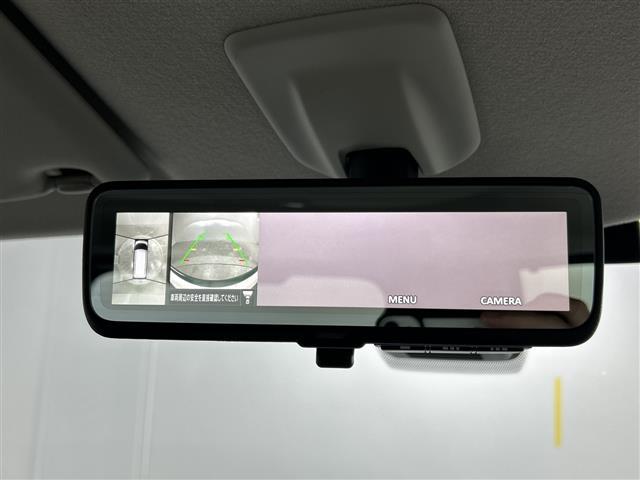 �y�C���e���W�F���g���[���~���[�z���A�J�����̉摜���t�����j�^�[�i���[���~���[�j�Ɏʂ��āA�㕔���Ȃ̐l�Ŏ��E���Ղ�ꂽ��A��Ԃ∫�V��̎��Ȃǂ��A�N���A�Ȍ�����E���m�ۂ��邽�߈��S�ł��B