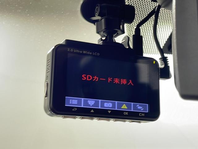 【　ドライブレコーダー　】運転中の記録を残します。事故などを起こした起こされた時の証拠を残します。