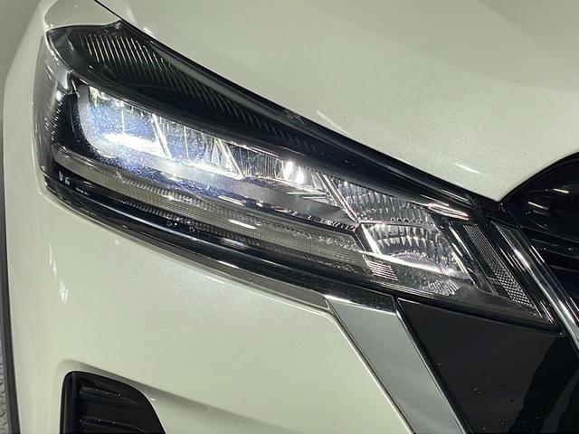 【　ＬＥＤヘッドライト　】悪天候や夜間の走行も視界良好で安心してお乗りいただけます。