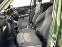 【助手席】きれいな助手席なので家族や友だちに乗ってもらっても安心です!