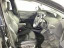 【運転席】座り心地が良いシートなので長時間の運転でも快適にお過ごしいただけます。新品のフロアマットのご注文も可能です。掲載箇所以外にご希望の写真がございましたらお気軽にお問い合わせ下さい。