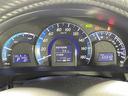 カムリ ハイブリッド レザーパッケージ 禁煙車 純正ナビ BT AM FM CD DVD ワンセグTV バックカメラ ステアリングリモコン ビルドインETC クルーズコントロール レザーシート パワーシート シートヒーター 取扱説明書 中古車画像_4