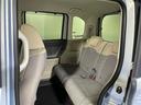 【後部座席】大人が座っても余裕のある広さです!!頭上や足元のスペースも広く取ってあります!