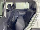 【後部座席】大人が座っても余裕のある広さです！！頭上や足元のスペースも広く取ってあります！