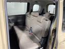 【セカンドシート】2列目もゆったりドライブを楽しめます。掲載箇所以外にご希望の写真がございましたらお気軽にお問い合わせ下さい。フロアマットは汚れが気になる場合は新品のご注文も承ります。