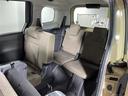【サードシート】3列目もゆとりがあり居心地よくお過ごしいただけます。掲載箇所以外にご希望の写真がございましたらお気軽にお問い合わせ下さい。フロアマットは汚れが気になる場合は新品のご注文も承ります。