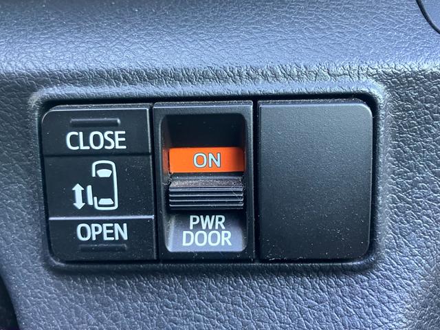 シエンタ X 衝突軽減装置 車線逸脱防止支援システム 横滑防止装置 片側電動スライドドア ドアイージークローザードア アイドリングストップ 純正ナビ ETC バックカメラ スマートキー スペアキー(7枚目)