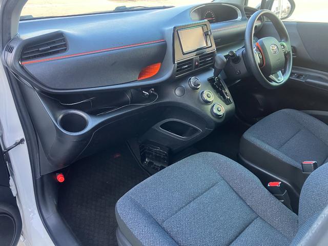 シエンタ X 衝突軽減装置 車線逸脱防止支援システム 横滑防止装置 片側電動スライドドア ドアイージークローザードア アイドリングストップ 純正ナビ ETC バックカメラ スマートキー スペアキー(31枚目)