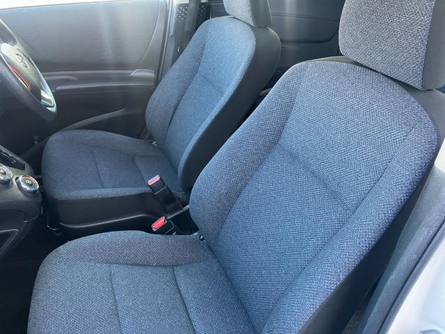 シエンタ X 衝突軽減装置 車線逸脱防止支援システム 横滑防止装置 片側電動スライドドア ドアイージークローザードア アイドリングストップ 純正ナビ ETC バックカメラ スマートキー スペアキー(33枚目)