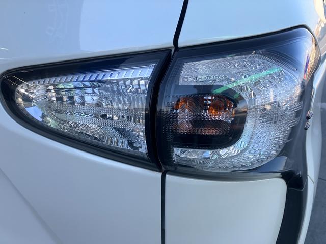 シエンタ X 衝突軽減装置 車線逸脱防止支援システム 横滑防止装置 片側電動スライドドア ドアイージークローザードア アイドリングストップ 純正ナビ ETC バックカメラ スマートキー スペアキー(42枚目)