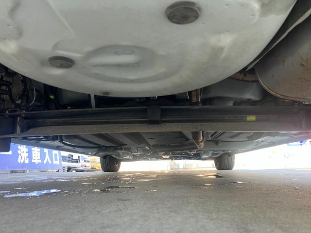 シエンタ X 衝突軽減装置 車線逸脱防止支援システム 横滑防止装置 片側電動スライドドア ドアイージークローザードア アイドリングストップ 純正ナビ ETC バックカメラ スマートキー スペアキー(51枚目)