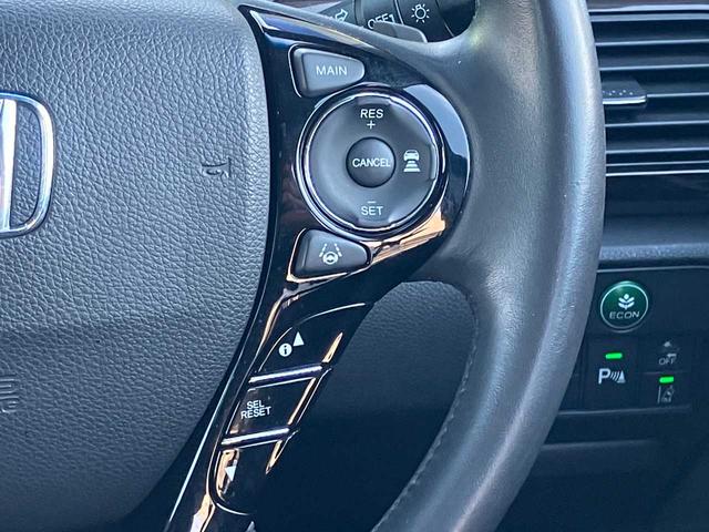 アコードハイブリッド ＬＸ　純正アルミホイール　純正ＬＥＤライト　バックカメラ　ＥＴＣ　衝突軽減装置　ソナー　クルーズコントロール　純正ＨＤＤナビ　パワーシート　プラズマクラスター　スマートキー（11枚目）