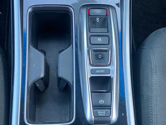 アコードハイブリッド ＬＸ　純正アルミホイール　純正ＬＥＤライト　バックカメラ　ＥＴＣ　衝突軽減装置　ソナー　クルーズコントロール　純正ＨＤＤナビ　パワーシート　プラズマクラスター　スマートキー（16枚目）