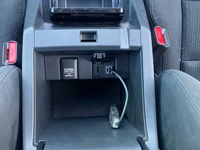 アコードハイブリッド ＬＸ　純正アルミホイール　純正ＬＥＤライト　バックカメラ　ＥＴＣ　衝突軽減装置　ソナー　クルーズコントロール　純正ＨＤＤナビ　パワーシート　プラズマクラスター　スマートキー（17枚目）