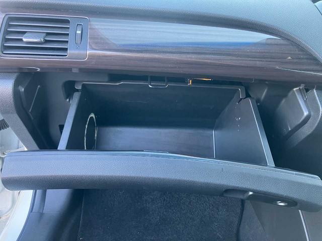 アコードハイブリッド ＬＸ　純正アルミホイール　純正ＬＥＤライト　バックカメラ　ＥＴＣ　衝突軽減装置　ソナー　クルーズコントロール　純正ＨＤＤナビ　パワーシート　プラズマクラスター　スマートキー（21枚目）