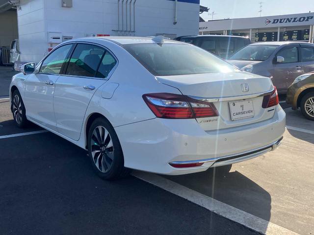 アコードハイブリッド ＬＸ　純正アルミホイール　純正ＬＥＤライト　バックカメラ　ＥＴＣ　衝突軽減装置　ソナー　クルーズコントロール　純正ＨＤＤナビ　パワーシート　プラズマクラスター　スマートキー（40枚目）