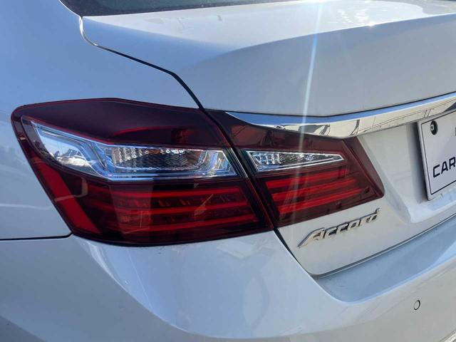 アコードハイブリッド ＬＸ　純正アルミホイール　純正ＬＥＤライト　バックカメラ　ＥＴＣ　衝突軽減装置　ソナー　クルーズコントロール　純正ＨＤＤナビ　パワーシート　プラズマクラスター　スマートキー（45枚目）