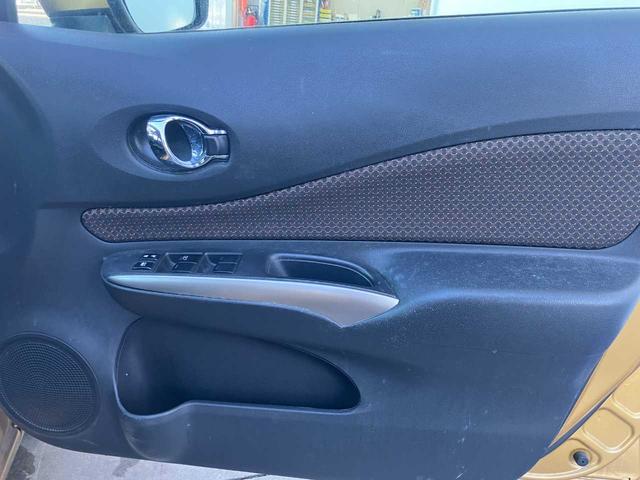 ノート メダリスト　Ｘ　衝突軽減装置　ソナー　アラウンドビューモニター　横滑防止装置　社外ナビ　ＥＴＣ　車線逸脱防止支援システム　スマートキー　スペアキー　アイドリングストップ（23枚目）