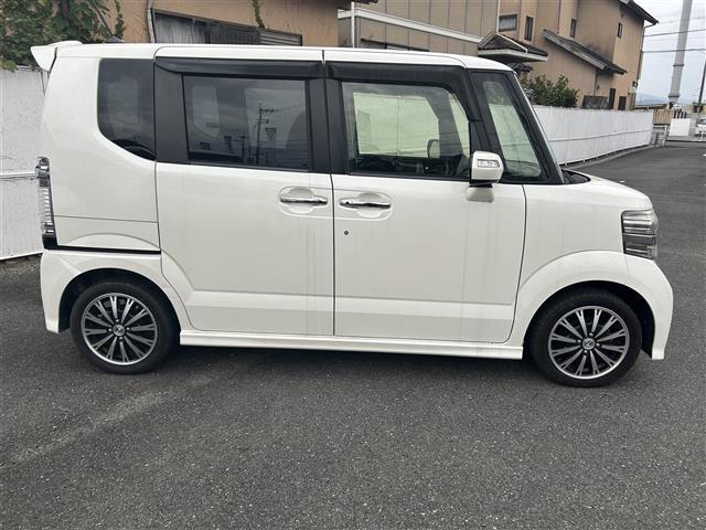 N-BOXカスタム G ターボSSパッケージ 禁煙車/社外ナビ/ETC(3枚目)