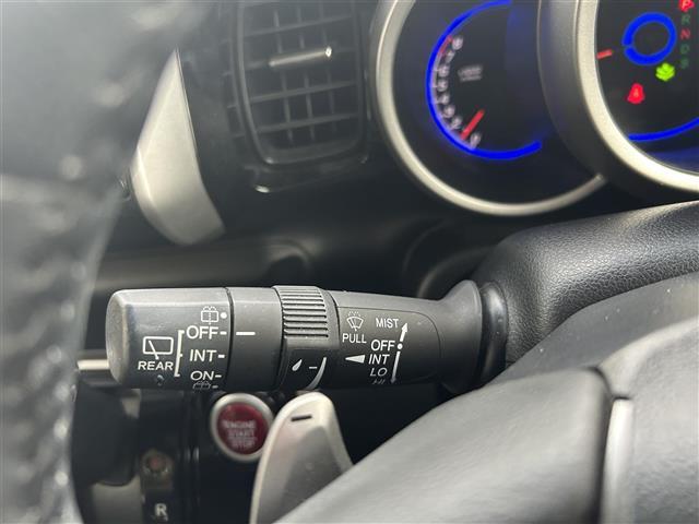 N-BOXカスタム G ターボSSパッケージ 禁煙車/社外ナビ/ETC(10枚目)