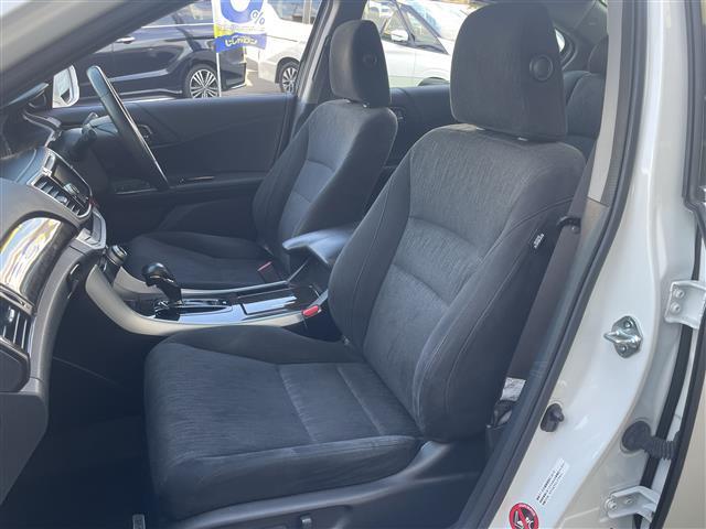 アコードハイブリッド LX 禁煙車 ワンオーナー 純正ナビ Bカメラ フルセグ Bluetooth クルーズコントロール パワーシート LED オートライト フォグライト プッシュスタート スマートキー ETC 純正17AW(25枚目)