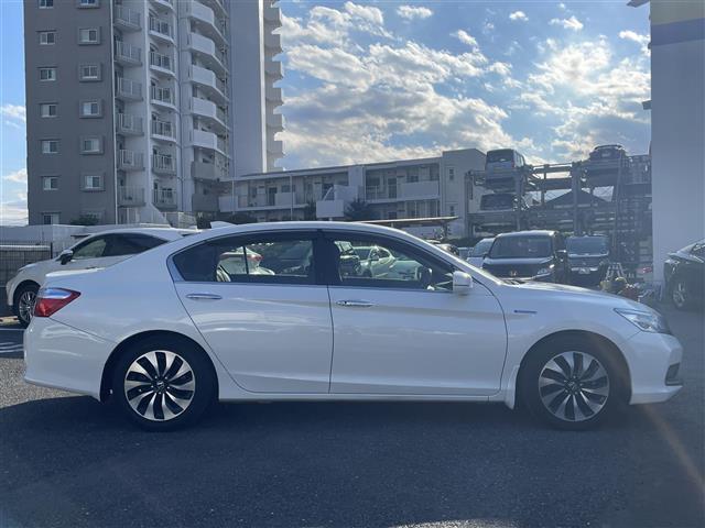 アコードハイブリッド LX 禁煙車 ワンオーナー 純正ナビ Bカメラ フルセグ Bluetooth クルーズコントロール パワーシート LED オートライト フォグライト プッシュスタート スマートキー ETC 純正17AW(38枚目)