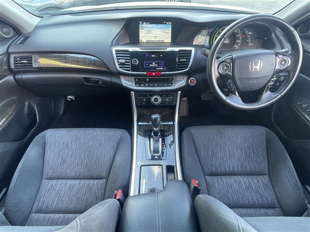 アコードハイブリッド LX 禁煙車 ワンオーナー 純正ナビ Bカメラ フルセグ Bluetooth クルーズコントロール パワーシート LED オートライト フォグライト プッシュスタート スマートキー ETC 純正17AW(44枚目)