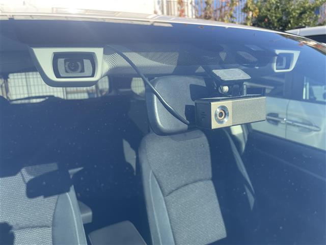 レガシィアウトバック ベースグレード アイサイト 社外メモリナビ ETC レーダークルーズ LEDヘッドライト(16枚目)