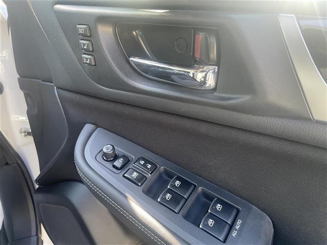 レガシィアウトバック ベースグレード アイサイト 社外メモリナビ ETC レーダークルーズ LEDヘッドライト(17枚目)